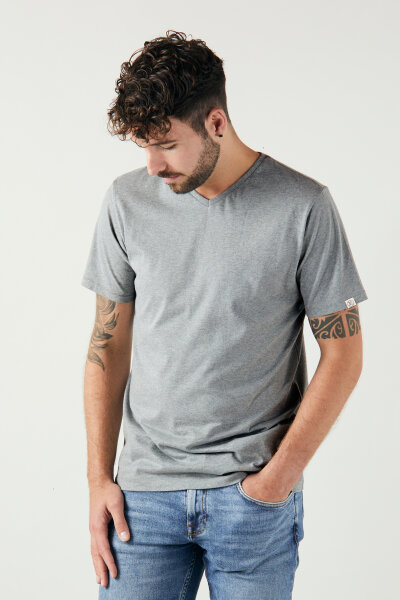 V-Neck T-Shirt 3er-Pack