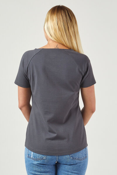 Basic T-Shirt