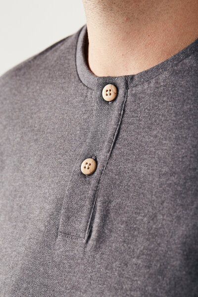Henley T-Shirt