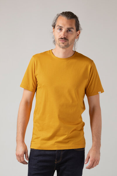 Basic T-Shirt
