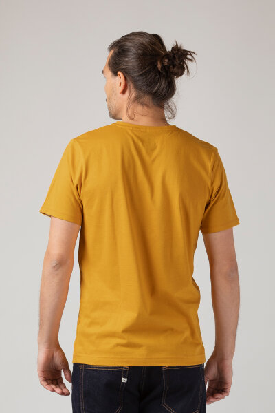 Basic T-Shirt