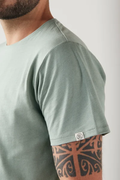 Basic T-Shirt