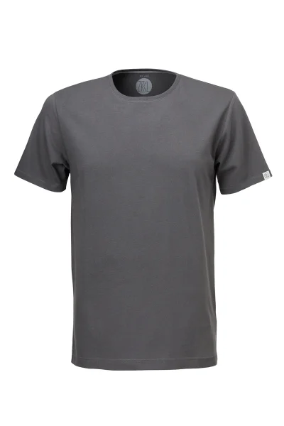Basic T-Shirt