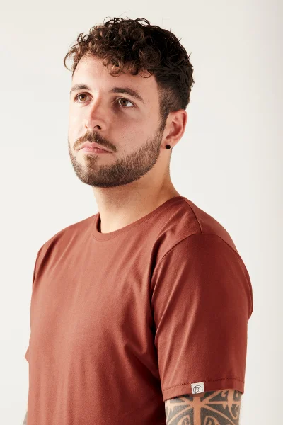 Basic T-Shirt