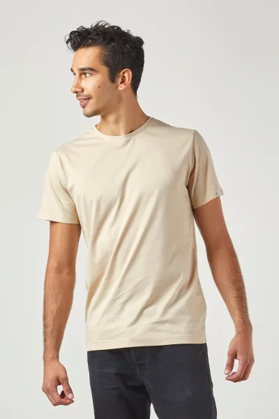 Basic T-Shirt