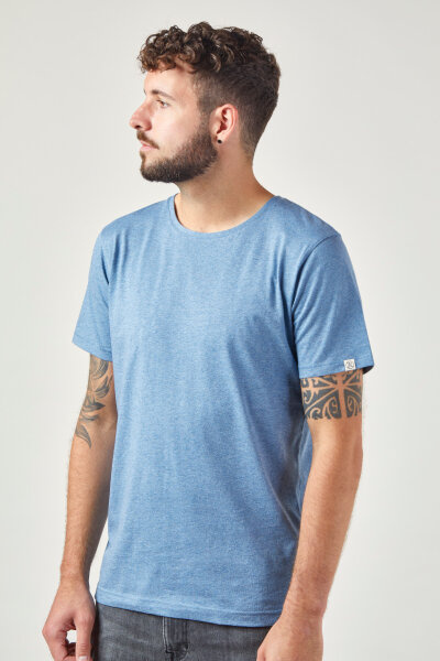 Basic T-Shirt