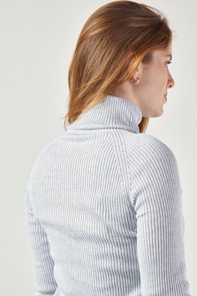 Hanna Turtleneck SWISS EDITION