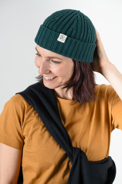 Snugly Short Beanie SWISS EDITION